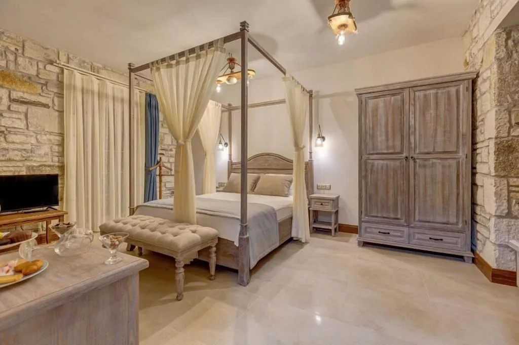 Room, Navali̇a Otel, Izmir