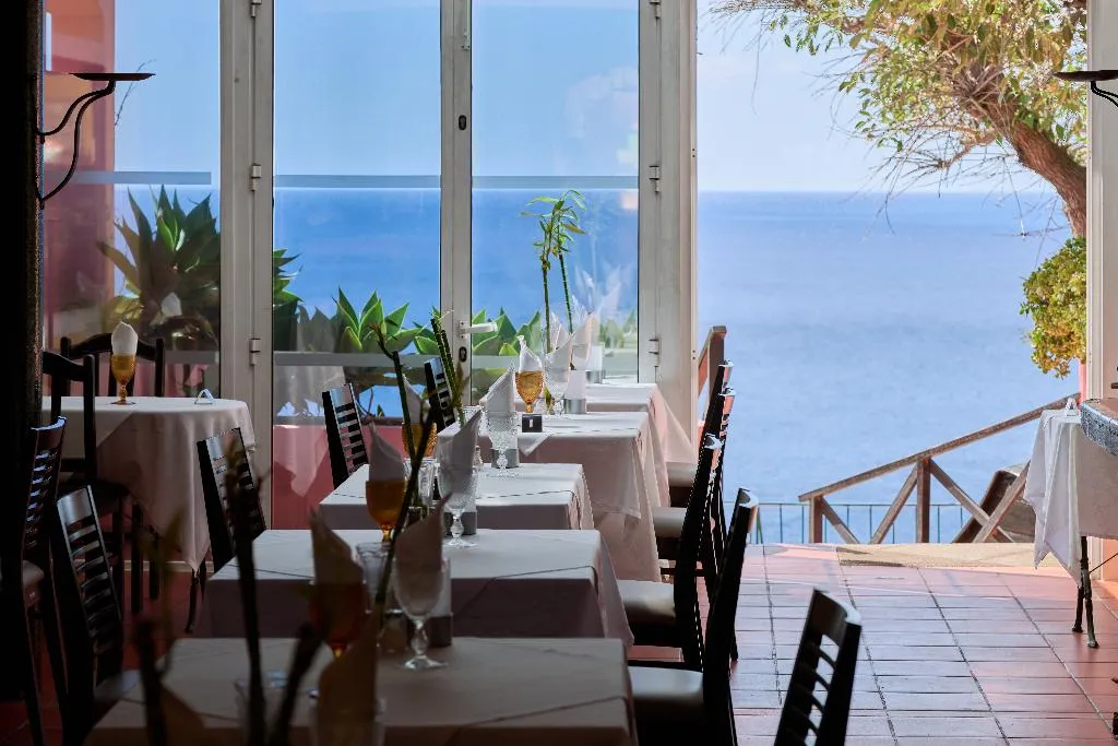 Restaurant, Inn & Art Hotel Gallery, Madeira