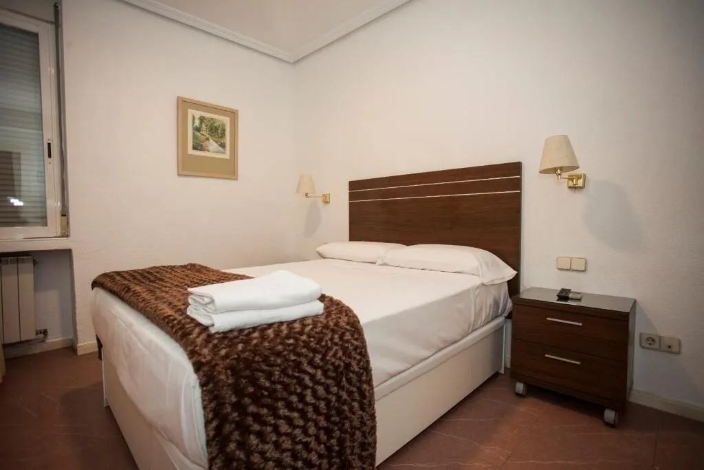 Room, Hostal JQC Ártico, Madrid