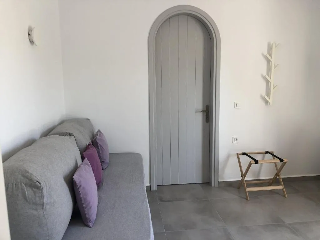 Room, Dragonfly Villas, Santorini
