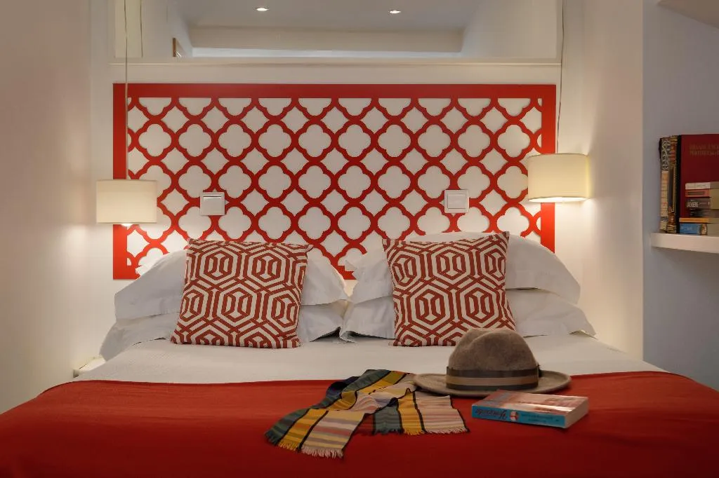 STUDIO STANDARD Room, Alfama Yellow House, Lisbon