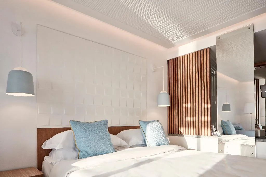 DOUBLE SUPERIOR WITH PRIVATE POOL Room, Myconian Korali Relais & Chateaux, Mykonos