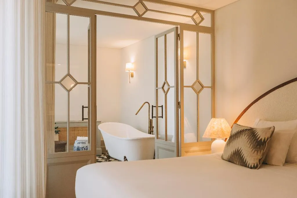 TWIN DELUXE WITH TERRACE Room, Torel Saboaria, Porto