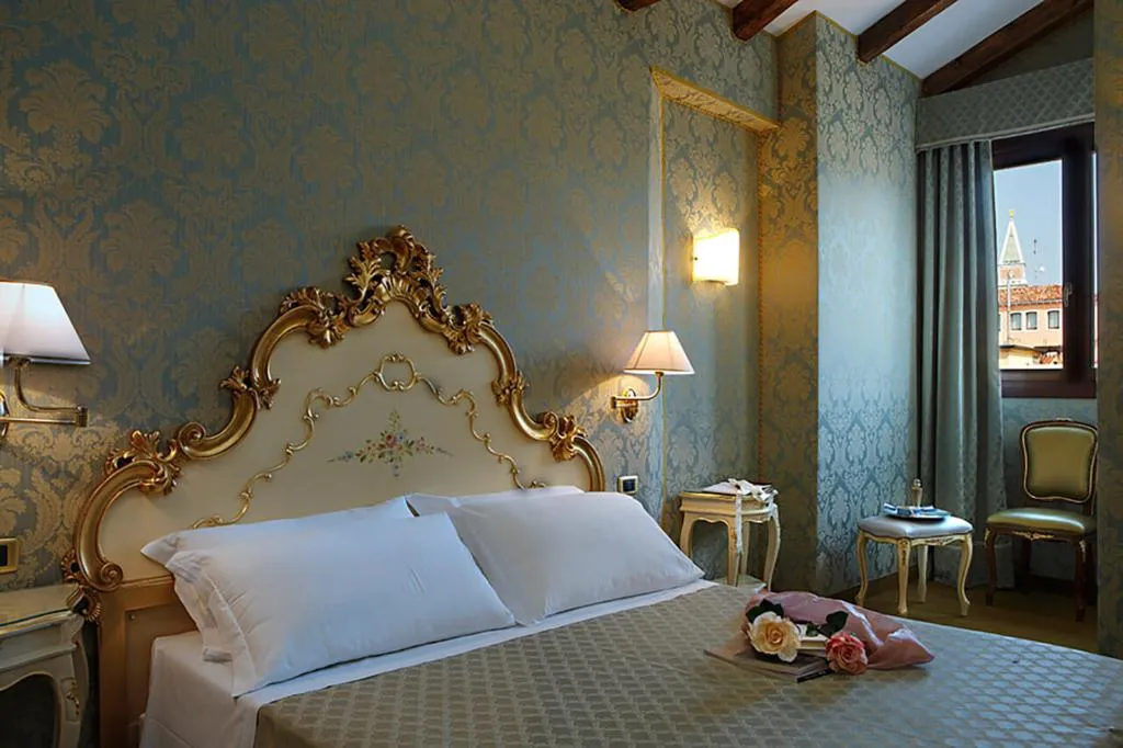 Double or Twin BASIC Room, Torino, Venice