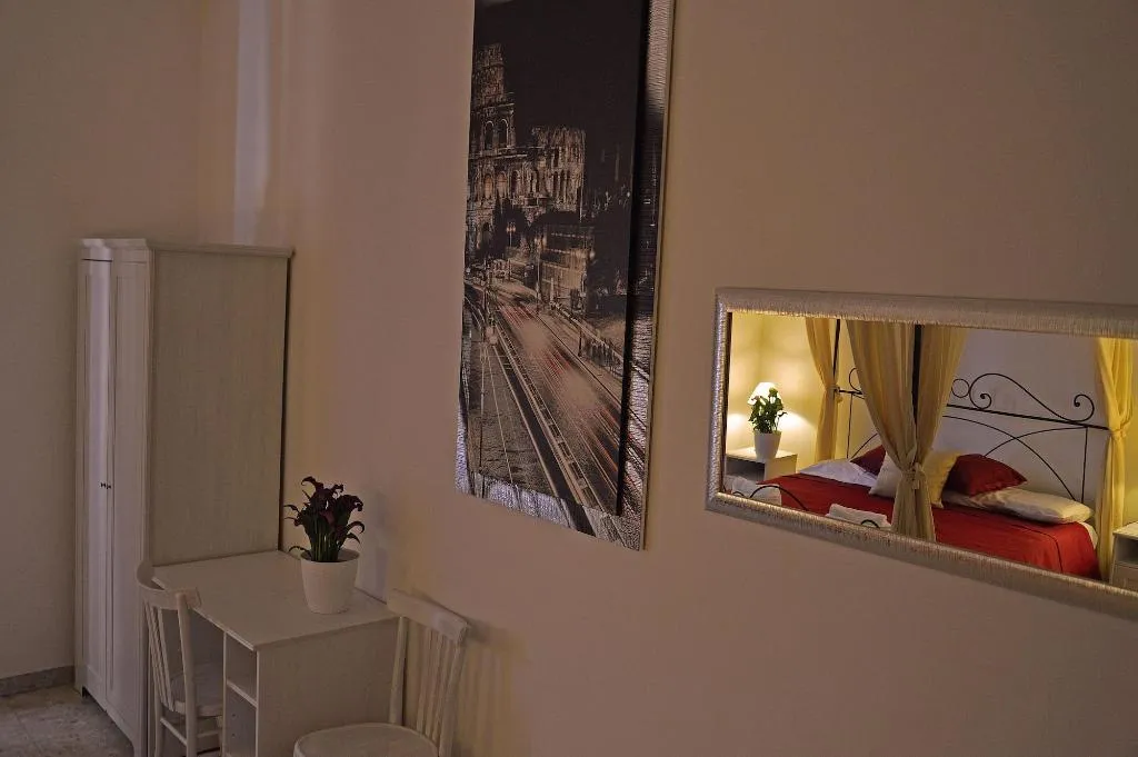 Room, Casa Via Cesena, Naples
