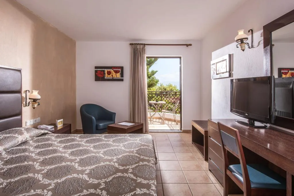 Double or Twin SIDE SEA VIEW Room, Hersonissos Maris, Crete