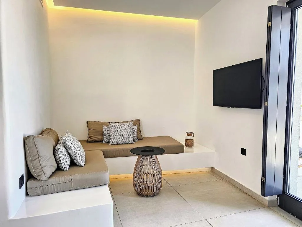 Room, MyLithos Suites, Santorini