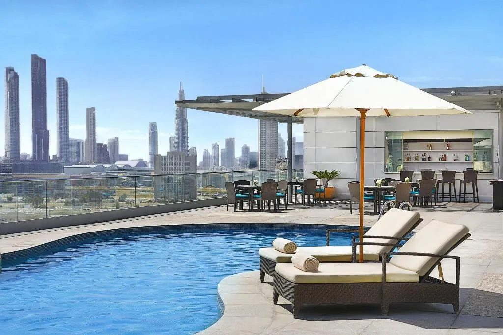 Pool, The Ritz Carlton, Difc Executive Residences, Dubai