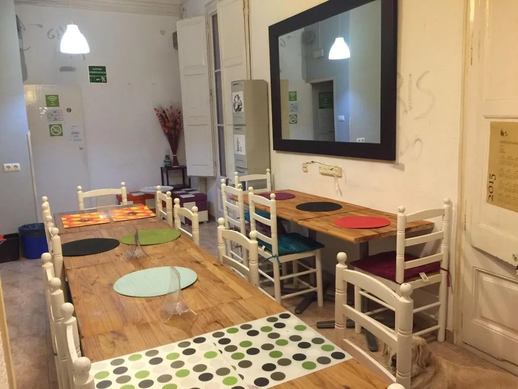 Restaurant, Break BCN - Hostal & Coffeebar, Barcelona