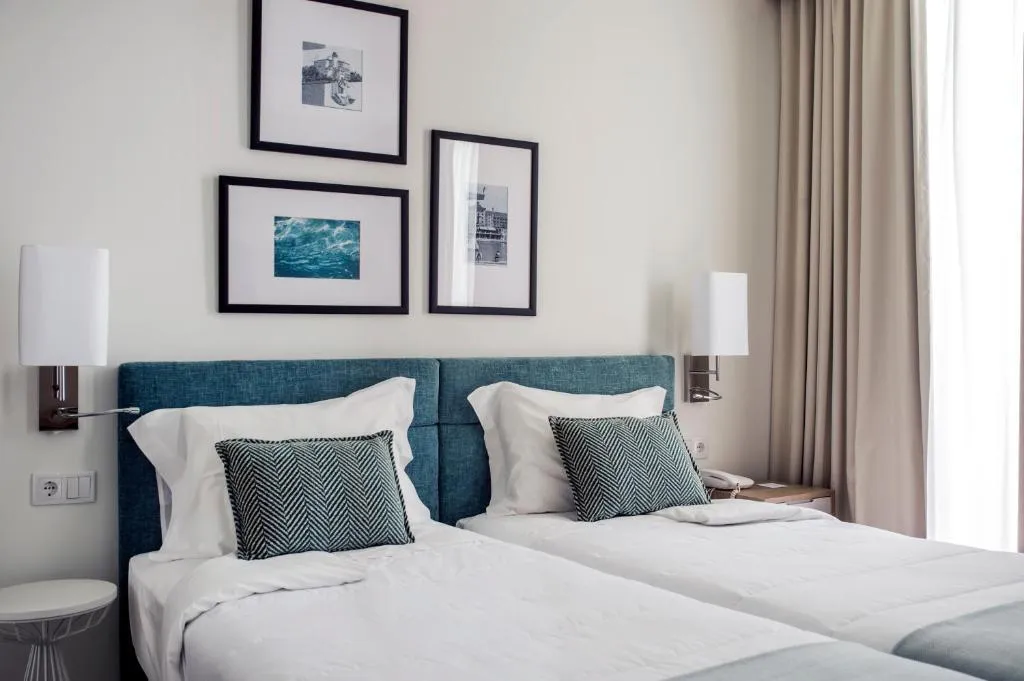 Double or Twin CAPACITY 3 Room, Grande Hotel do Luso, Porto