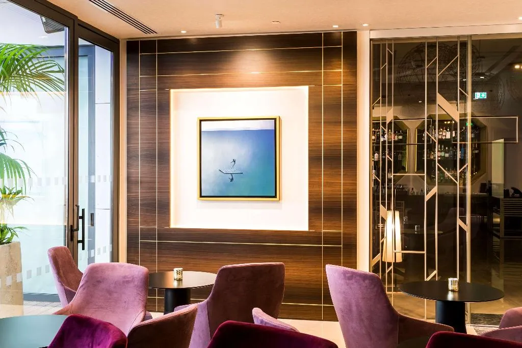 Bar, Radisson Blu Hotel Larnaca, Cyprus