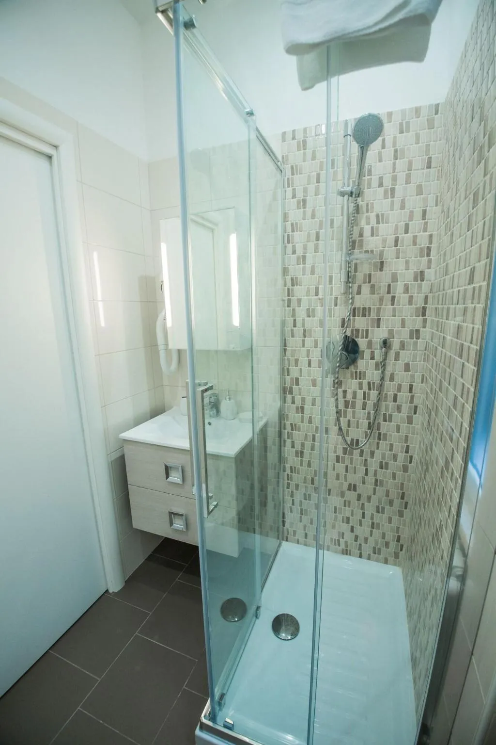 Room, Desiderio Di Roma, Naples
