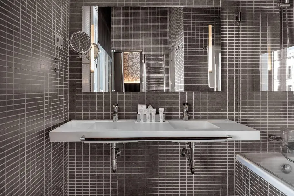 Room, AC Hotel Palacio del Retiro Autograph Collection, Madrid