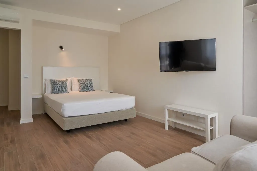 STUDIO DELUXE WITH BALCONY Room, Legacy Suites & Apartments Albufeira Al, Algarve