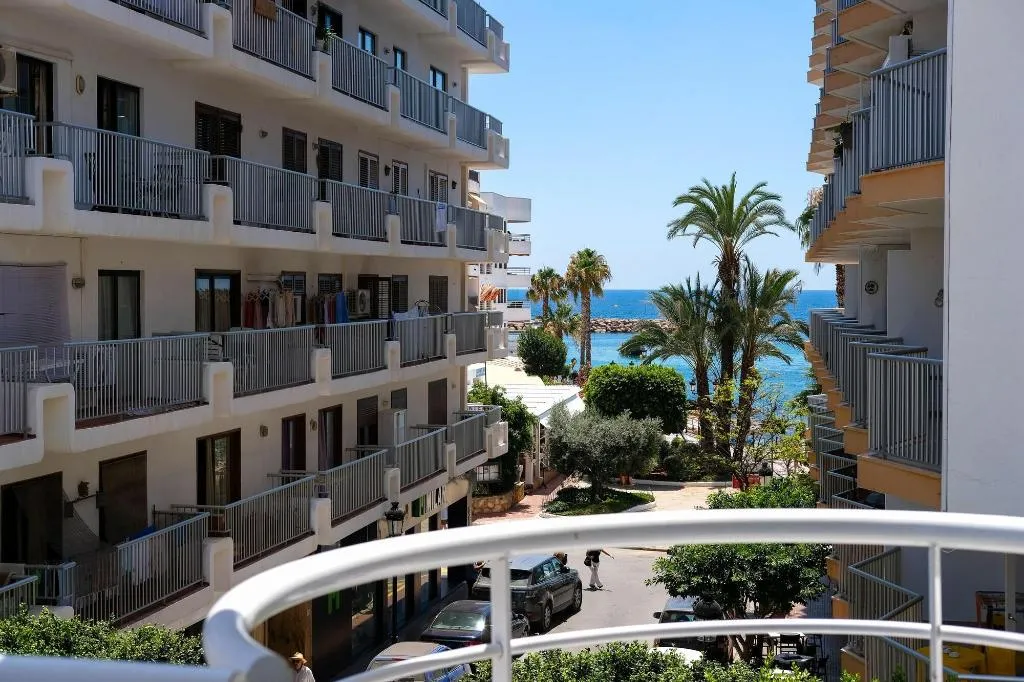 Room, S'Alamera Suites Hotel & Apartments, Ibiza