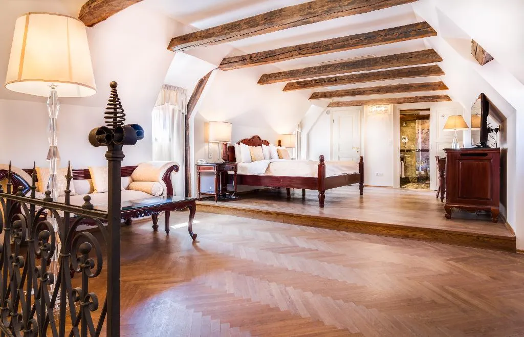 JUNIOR SUITE STANDARD Room, The Dominican, Prague