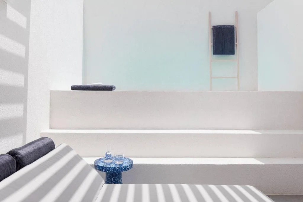 Room, Neo Luxury Suites, Santorini