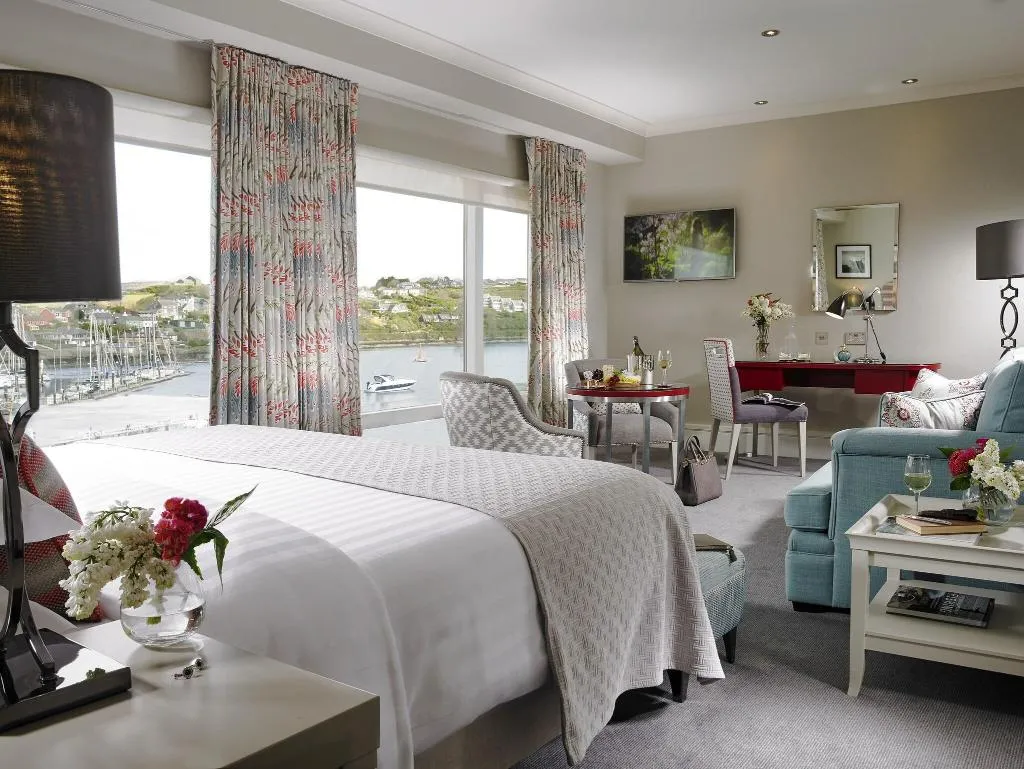 Double or Twin KING SIZE BED Room, Trident Hotel, Cork