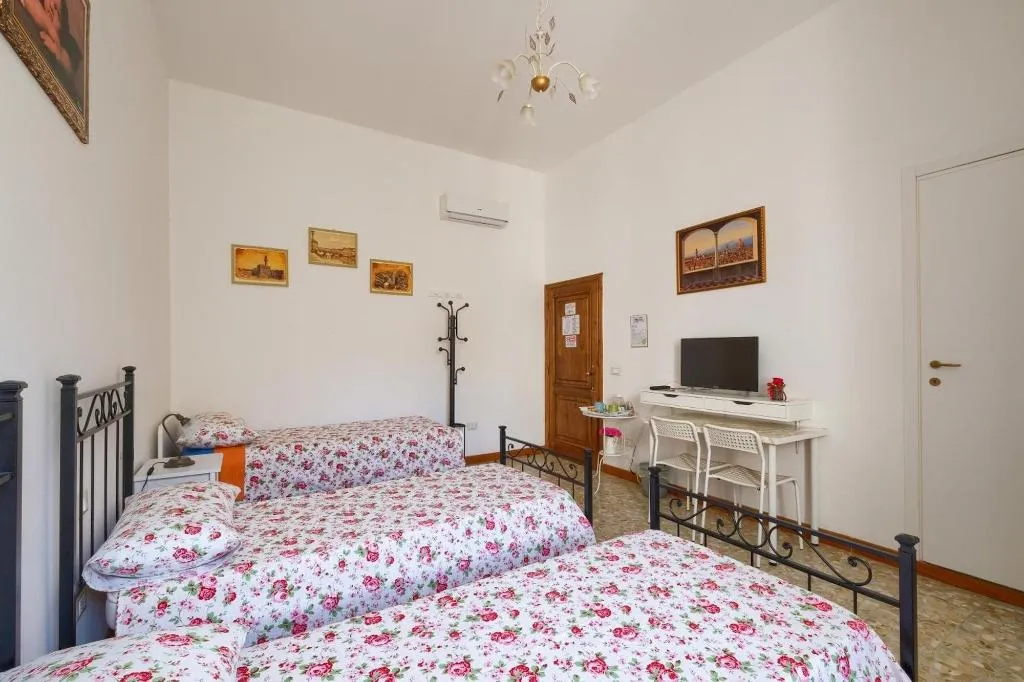 Room, Dimora Del Magnifico, Florence