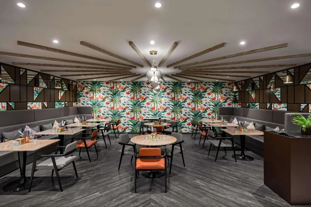 Restaurant, Radisson Dubai Damac Hills, Dubai