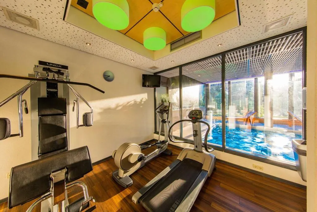 Sports and Entertainment, Hotel Mitland, Amsterdam