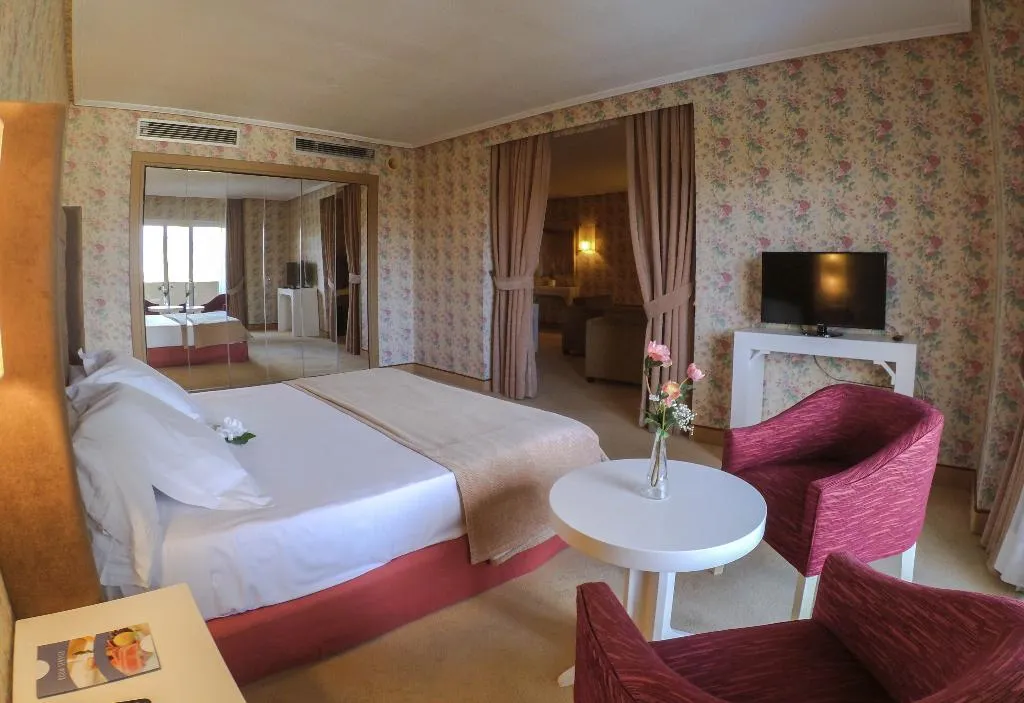 JUNIOR SUITE STANDARD Room, Beatriz Toledo Auditorium & Spa, Madrid