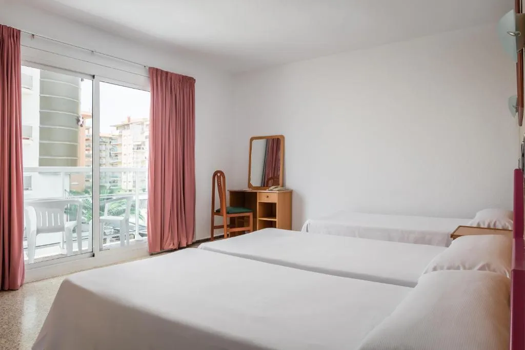 TRIPLE STANDARD Room, Hotel Cartago Nova by Alegria, Costa Brava
