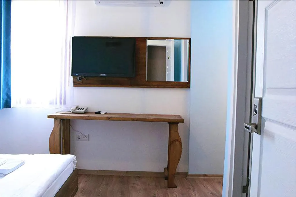 Room, Menendi Otel, Izmir