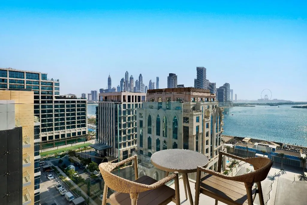 TWIN DELUXE SEA VIEW Room, Tumbi Ht Dubai The Palm, Tapestry Collec by Hilton, Dubai