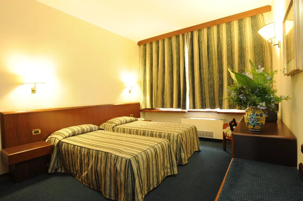 Double or Twin STANDARD Room, Hotel President, Palermo