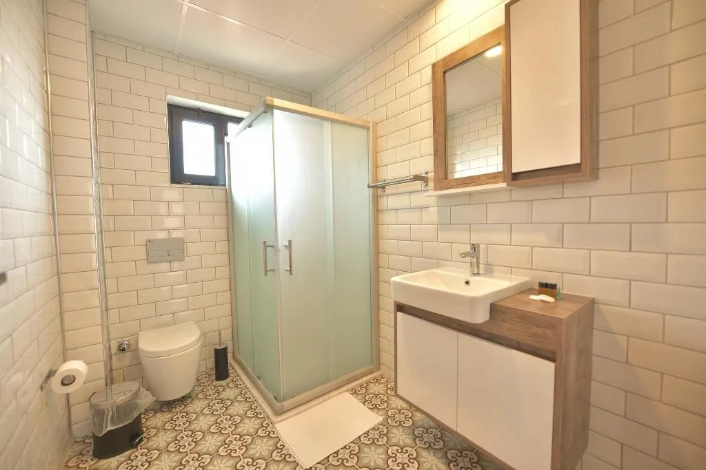 Room, Kulup Laka 1969, Izmir