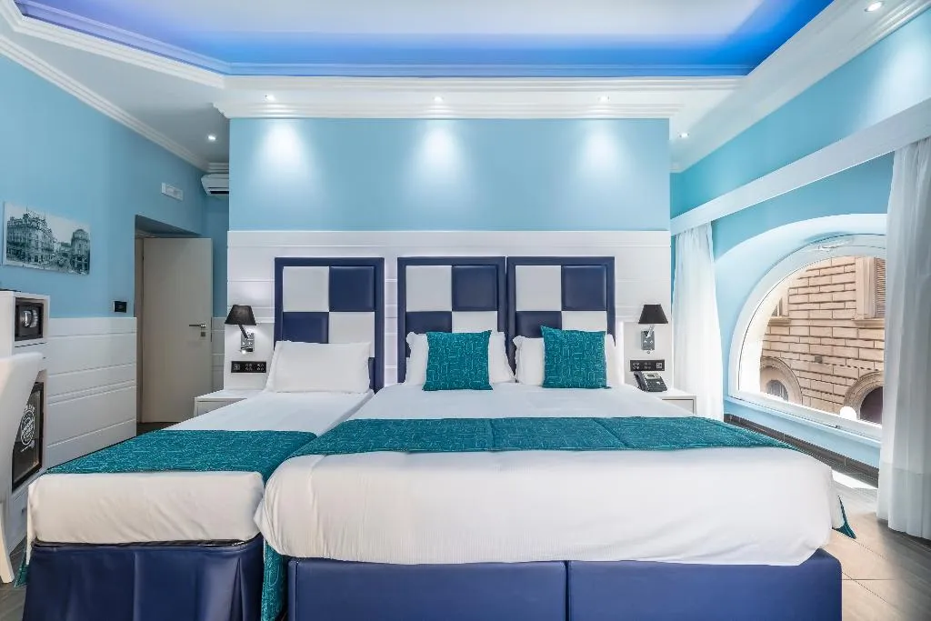 TRIPLE DELUXE Room, THE ONE Boutique Hotel & SPA Rome, Rome
