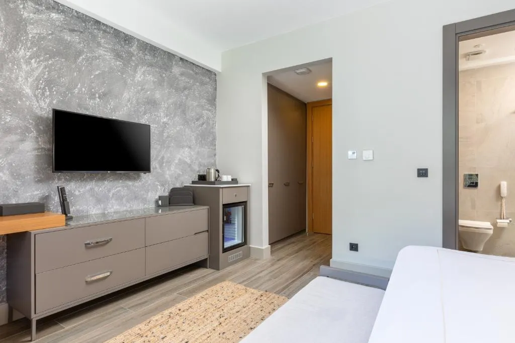 TRIPLE basement Room, Unique Life Style Hotel, Izmir