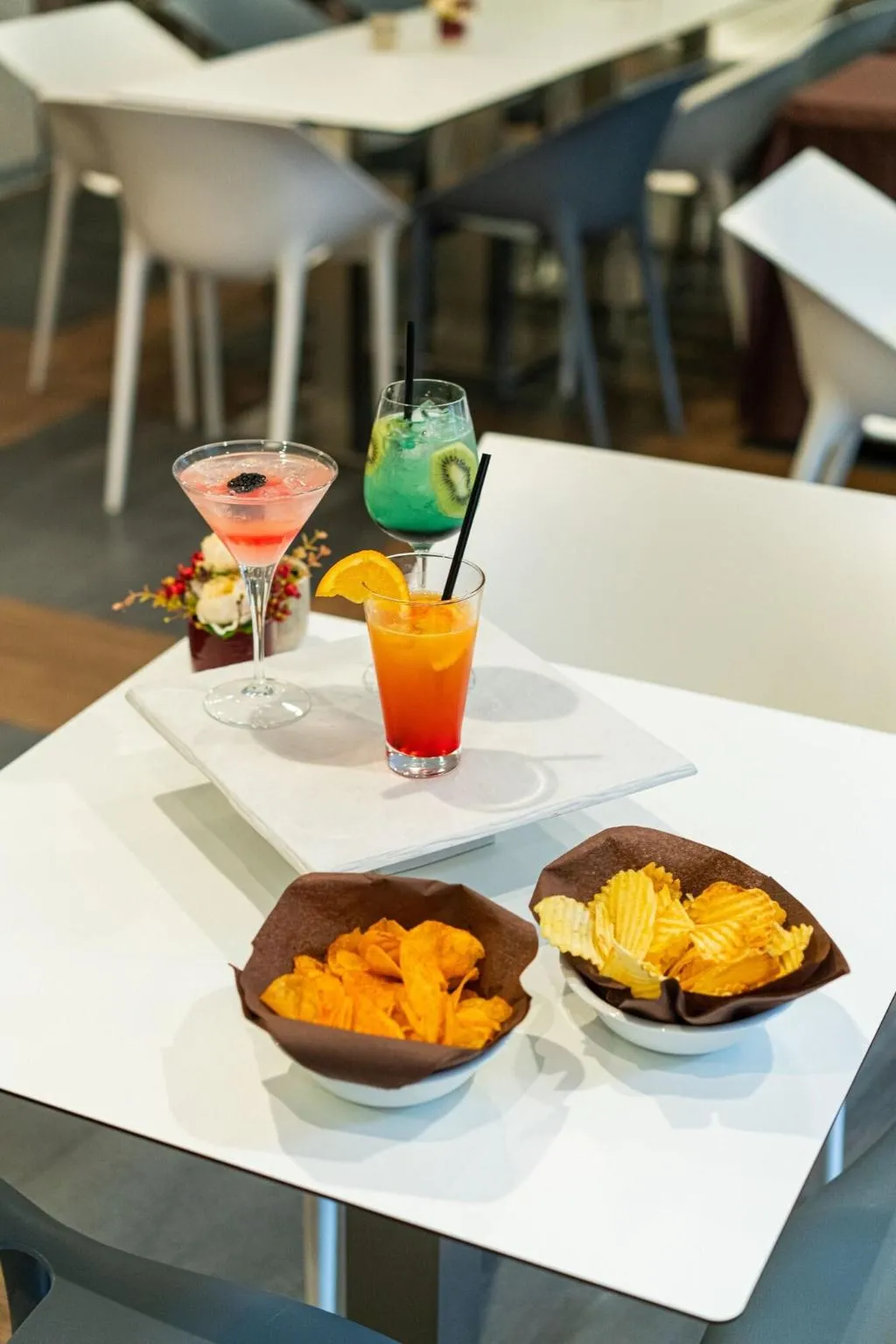 Bar, Helios Hotel and Restaurant, Milan