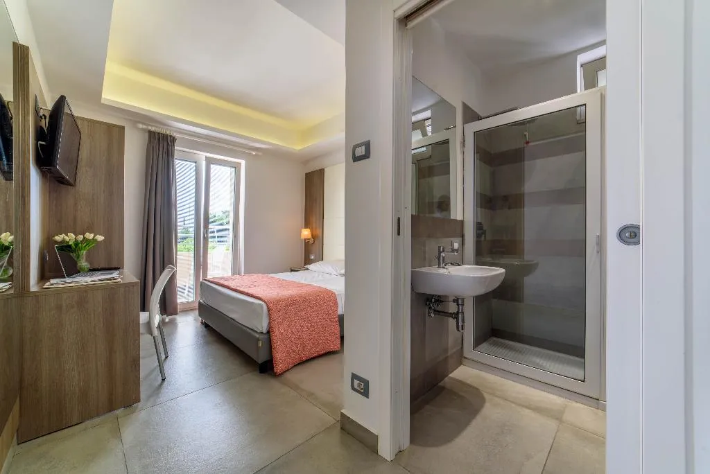 DOUBLE CLASSIC Room, Hotel La Mela, Naples