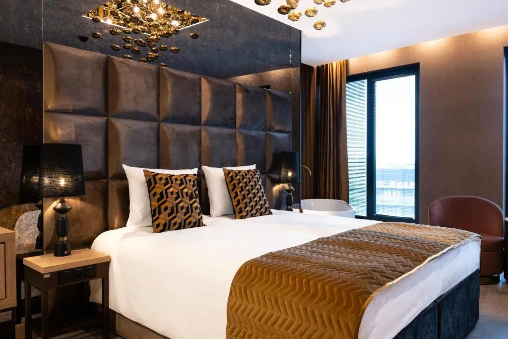SUITE GRAND DELUXE Room, Art Suites Hotel, Krakow