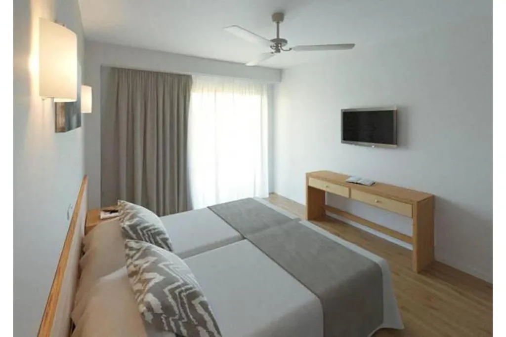 TRIPLE STANDARD Room, Playa Arenal Iii, Majorca