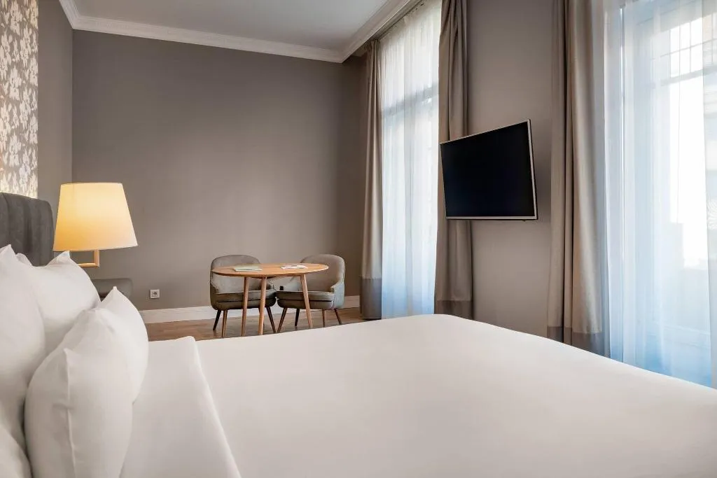 Room, AC Hotel Palacio del Retiro Autograph Collection, Madrid