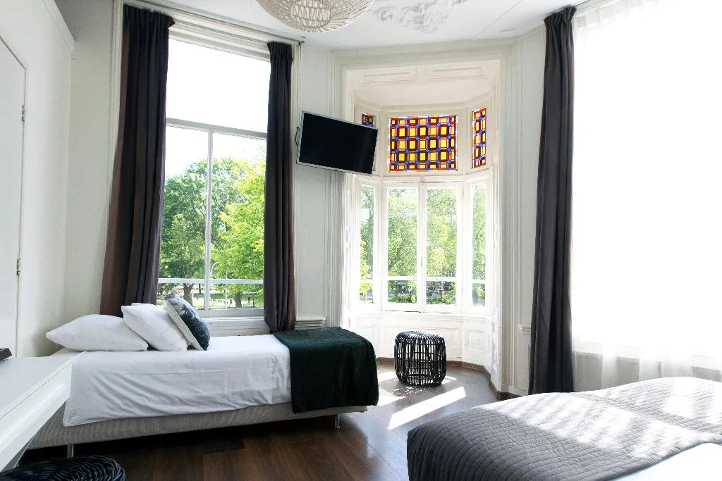 TRIPLE CANAL VIEW Room, Quentin Amsterdam Hotel, Amsterdam