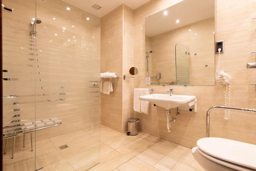 TWIN STANDARD Room, San Juan de los Reyes, Madrid