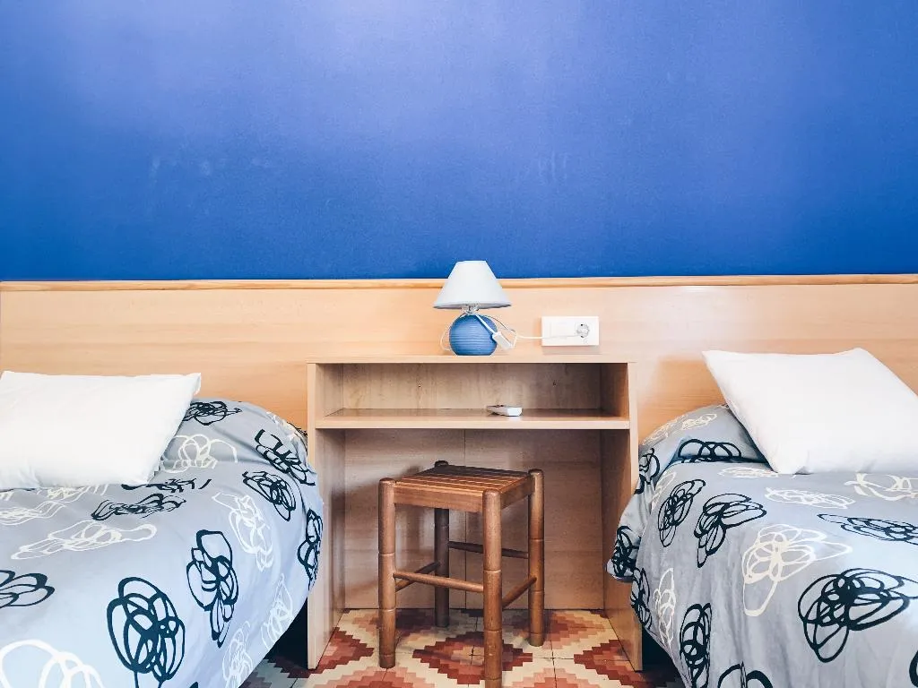 Double or Twin WITH SHARED BATHROOM Room, Hostal Portbou, Costa Brava