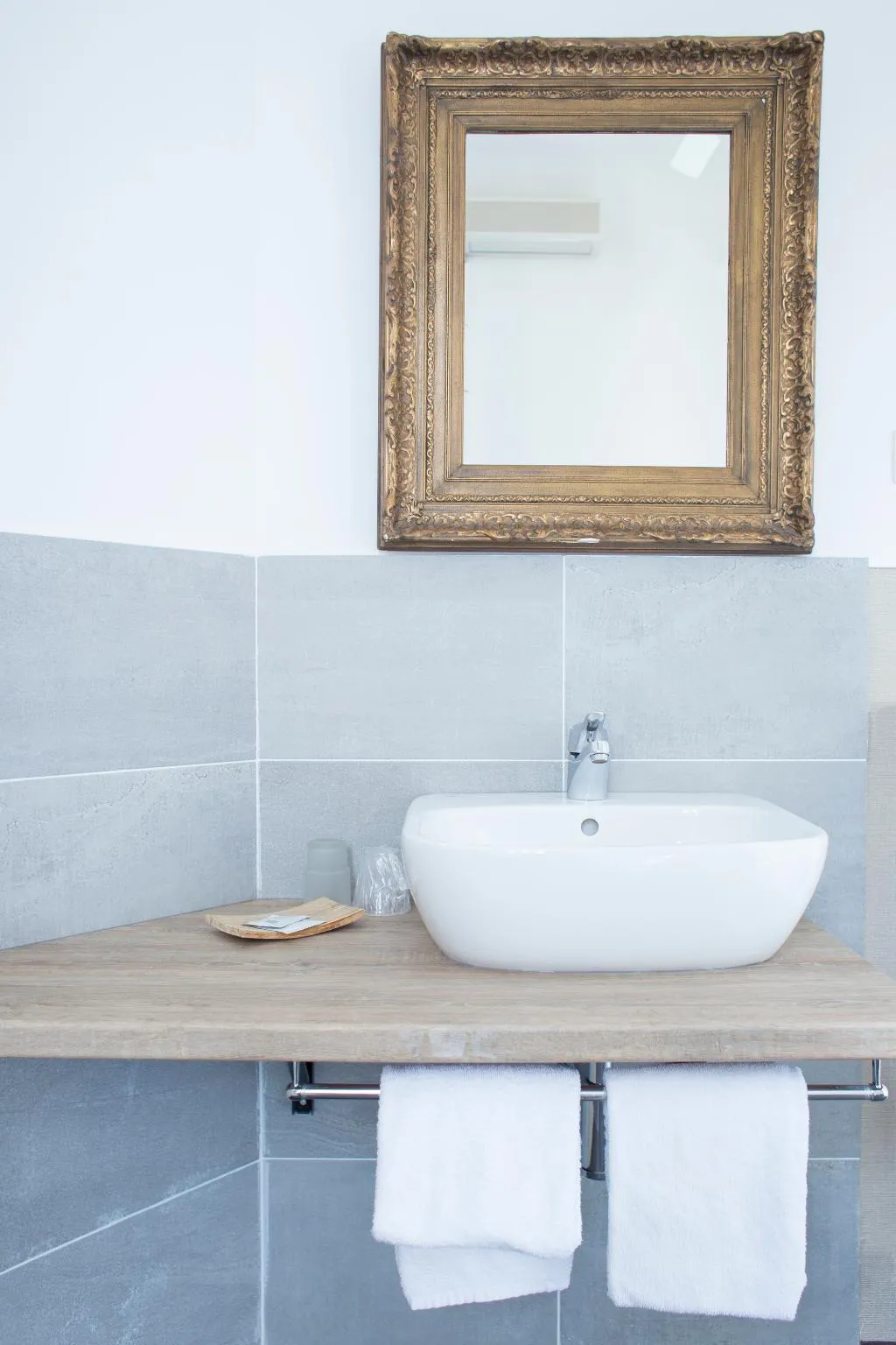DOUBLE ECONOMY WITH SHARED BATHROOM Room, Loggia Fiorentina, Florence