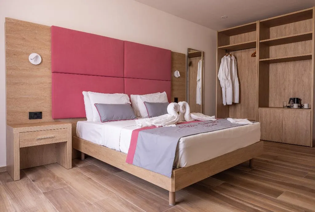 DOUBLE LUXURY Room, C'est La Vie Boutik Swieqi, Malta