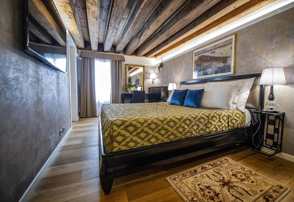 Room, EGO' Residence Venice, Venice