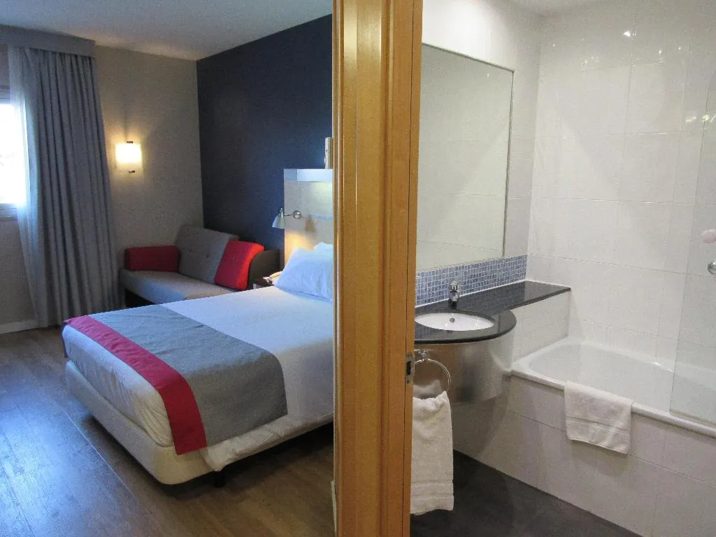 DOUBLE WITH DOUBLE BED Room, Holiday Inn Express Valencia Bonaire, Valencia