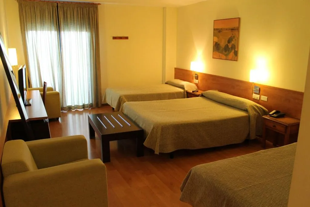 TRIPLE STANDARD Room, Flora Parc, Barcelona
