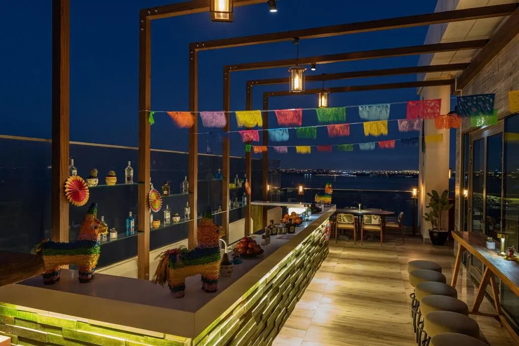 Restaurant, Aloft Palm Jumeirah, Dubai