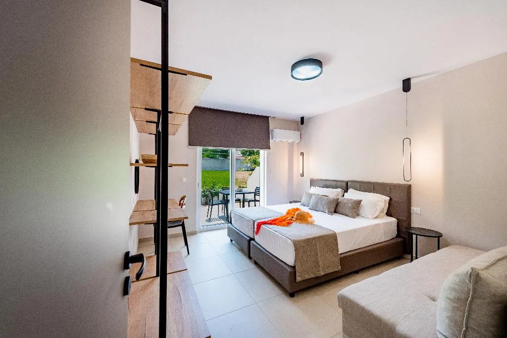 FAMILY ROOM TWO BEDROOMS ONE BATHROOM Room, Sokrates Studios, Rhodes