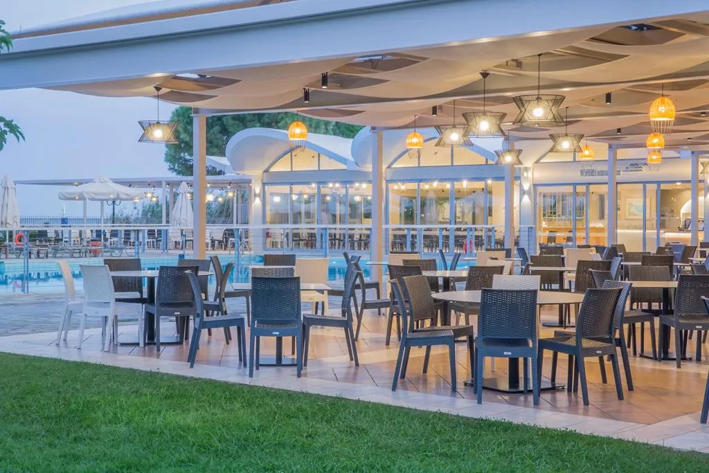 Restaurant, Golden Coast, Athens