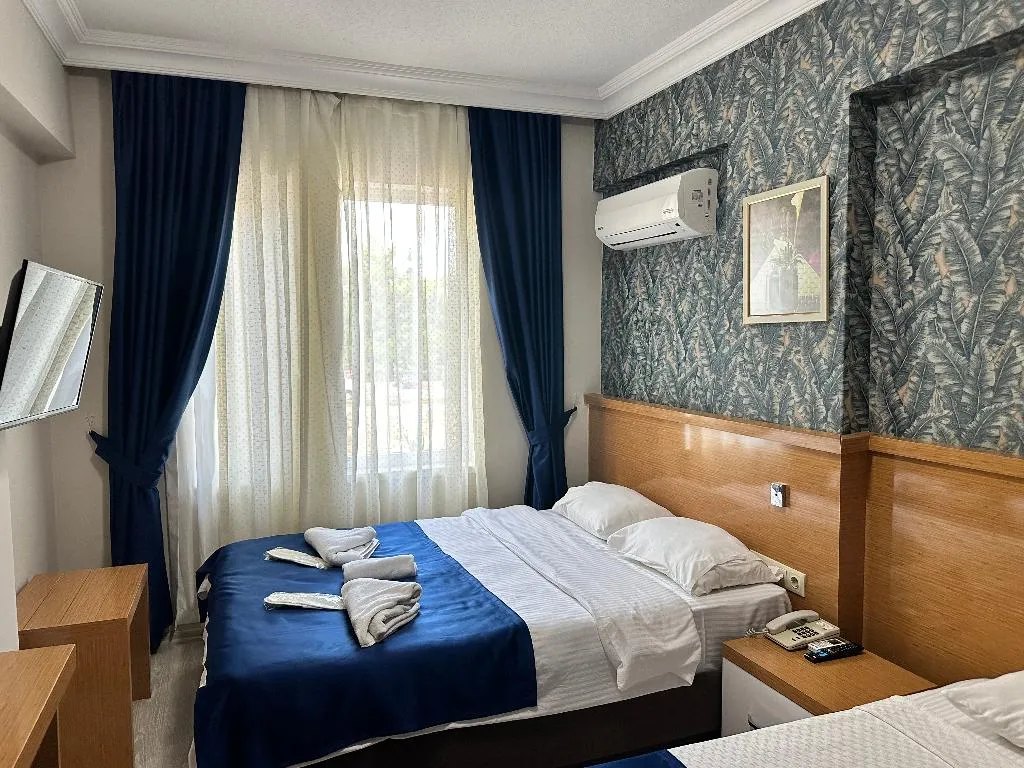 QUADRUPLE COMFORT Room, Sereni̇ty Sui̇t Otel, Antalya